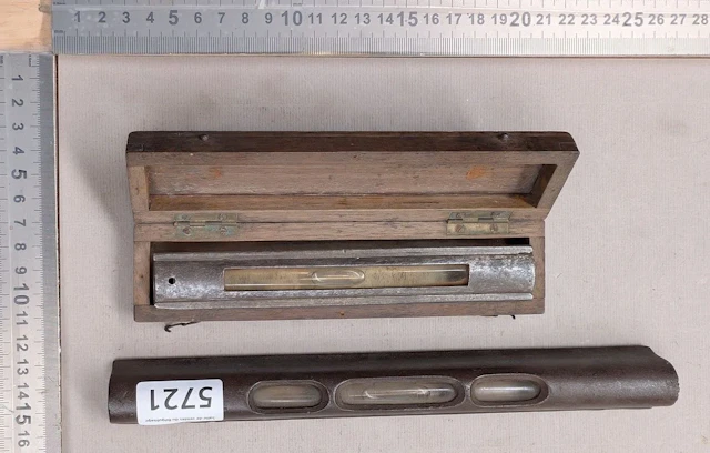 2 Vintage cast-iron levels—see photos for dimensions and condition