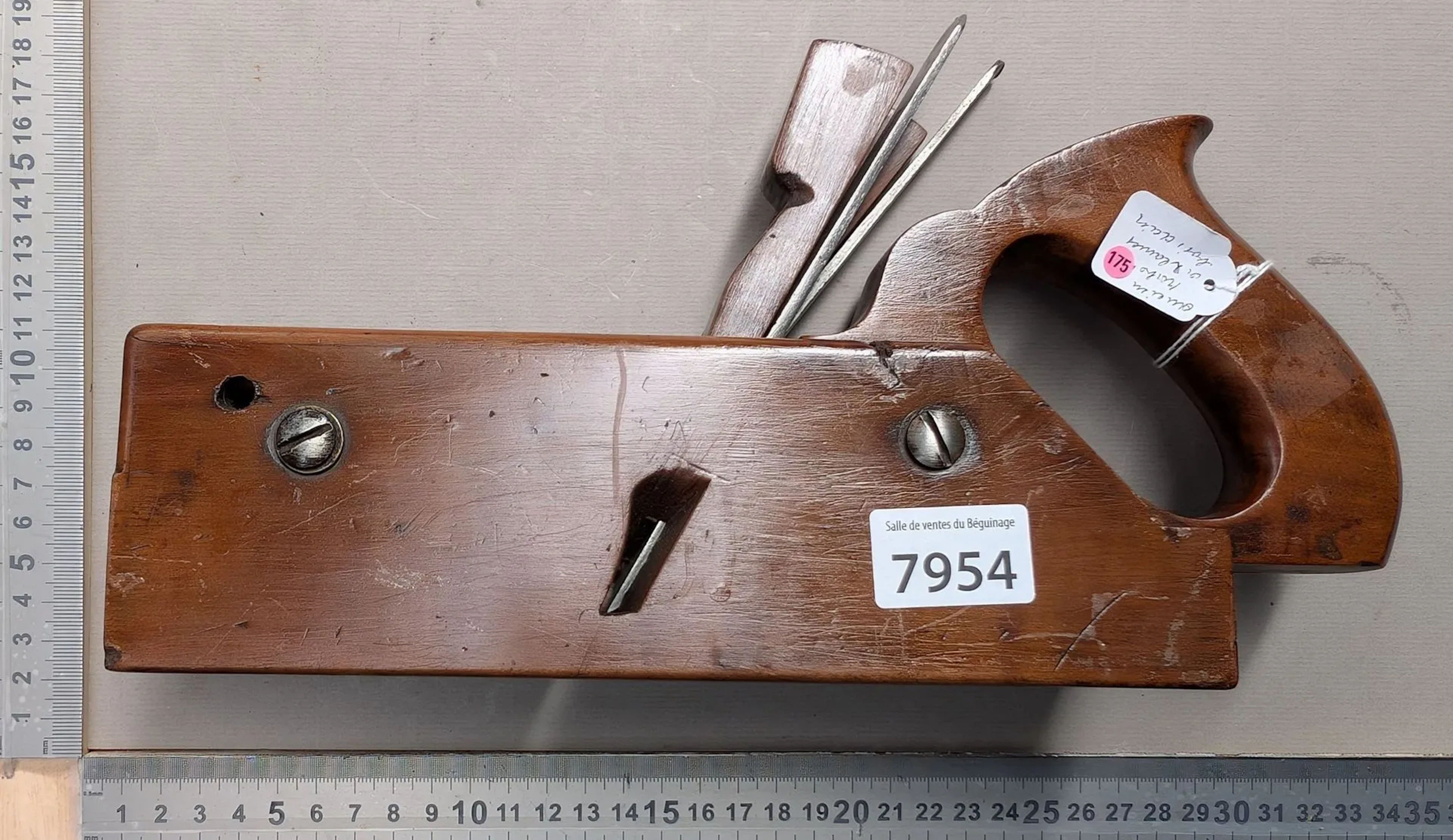 1 antique plane—see photos for dimensions and condition