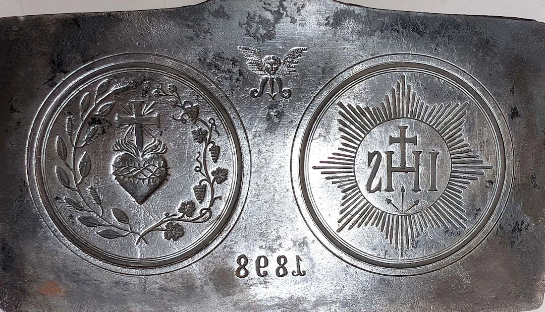 Antique communion wafer iron—see photos for dimensions and condition