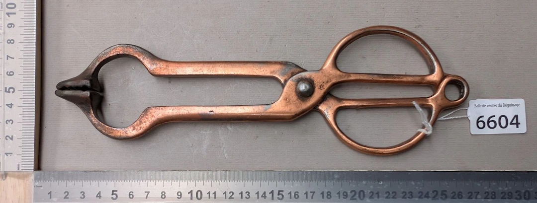 1 brass fire tongs - See photos for dimensions and condition