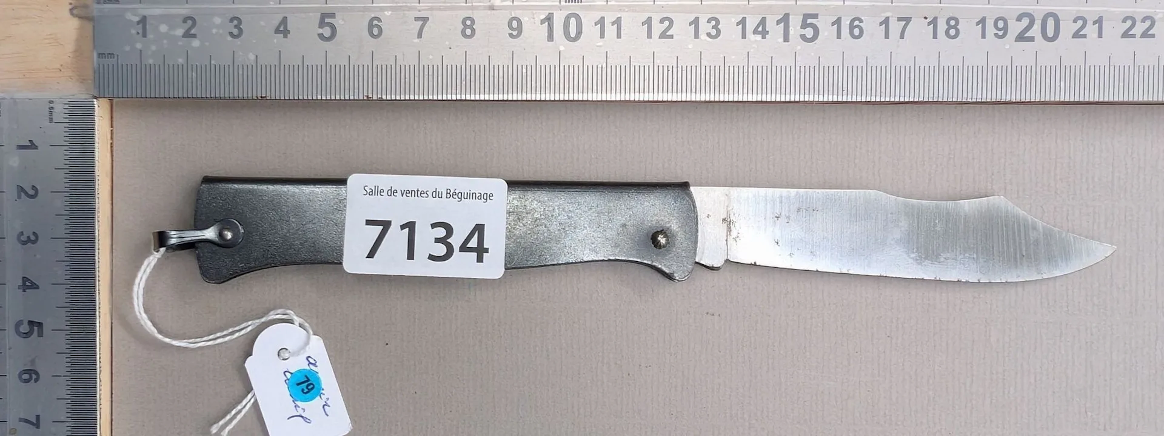 DOUK-DOUK Folding Knife (metal) - See photos for dimensions and condition