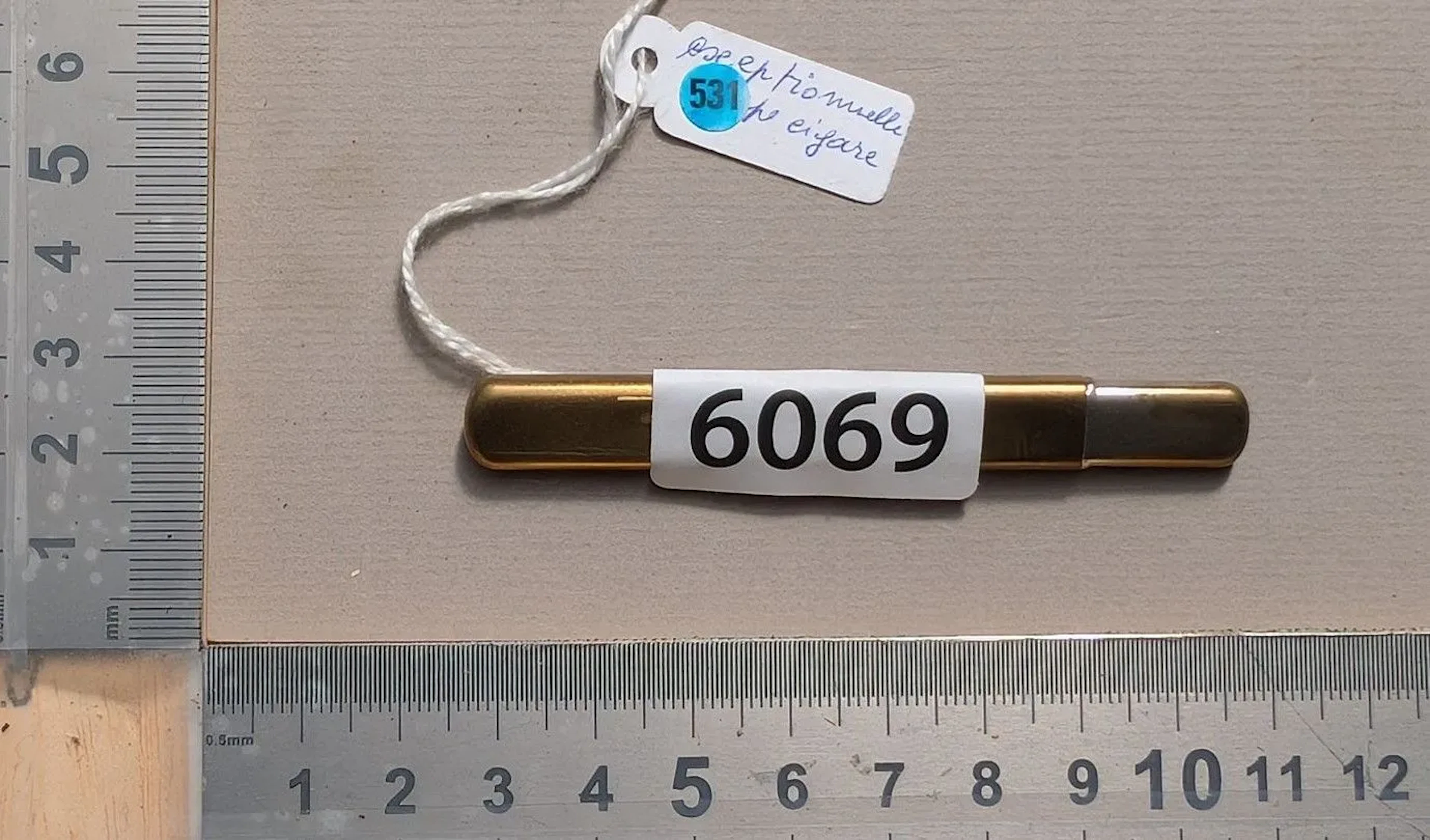 1 exceptional cigar cutter—see photos for dimensions and condition
