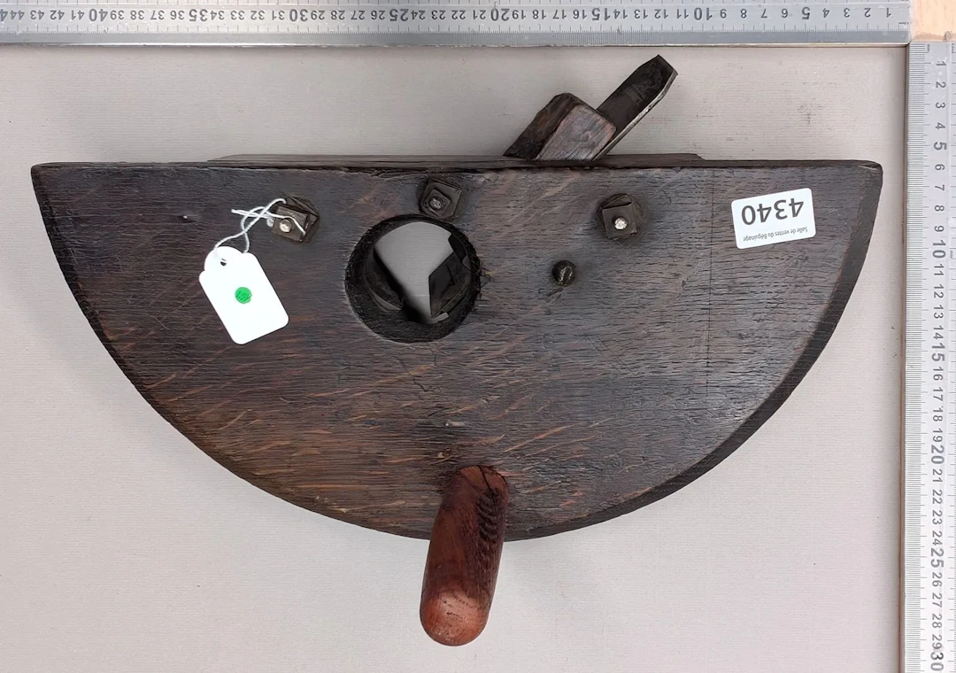 Vintage ratchet - See photos for dimensions and condition