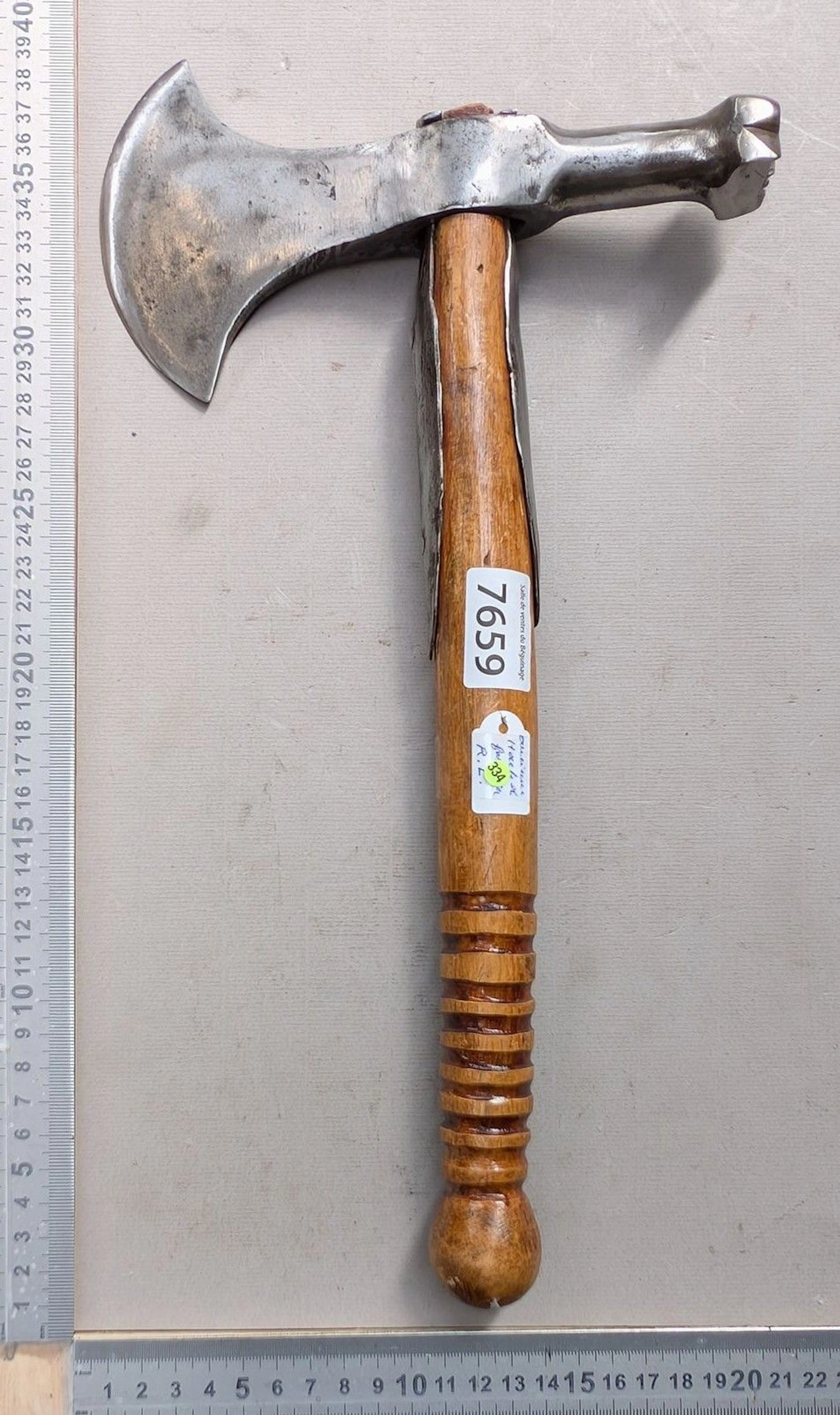 1 antique L.R. lumberjack's axe—see photos for dimensions and condition