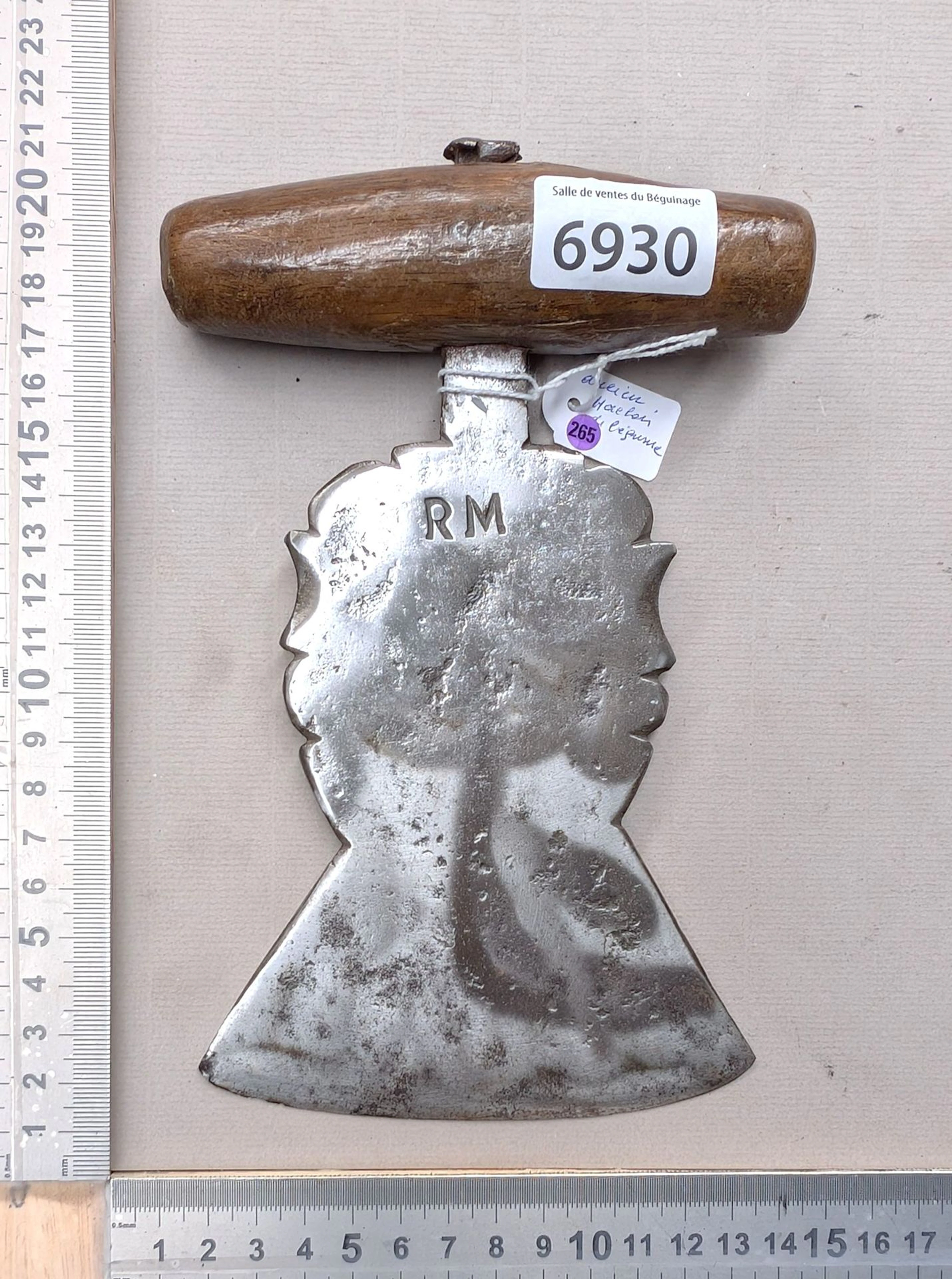 1 vintage R.M. vegetable chopper—see photos for dimensions and condition