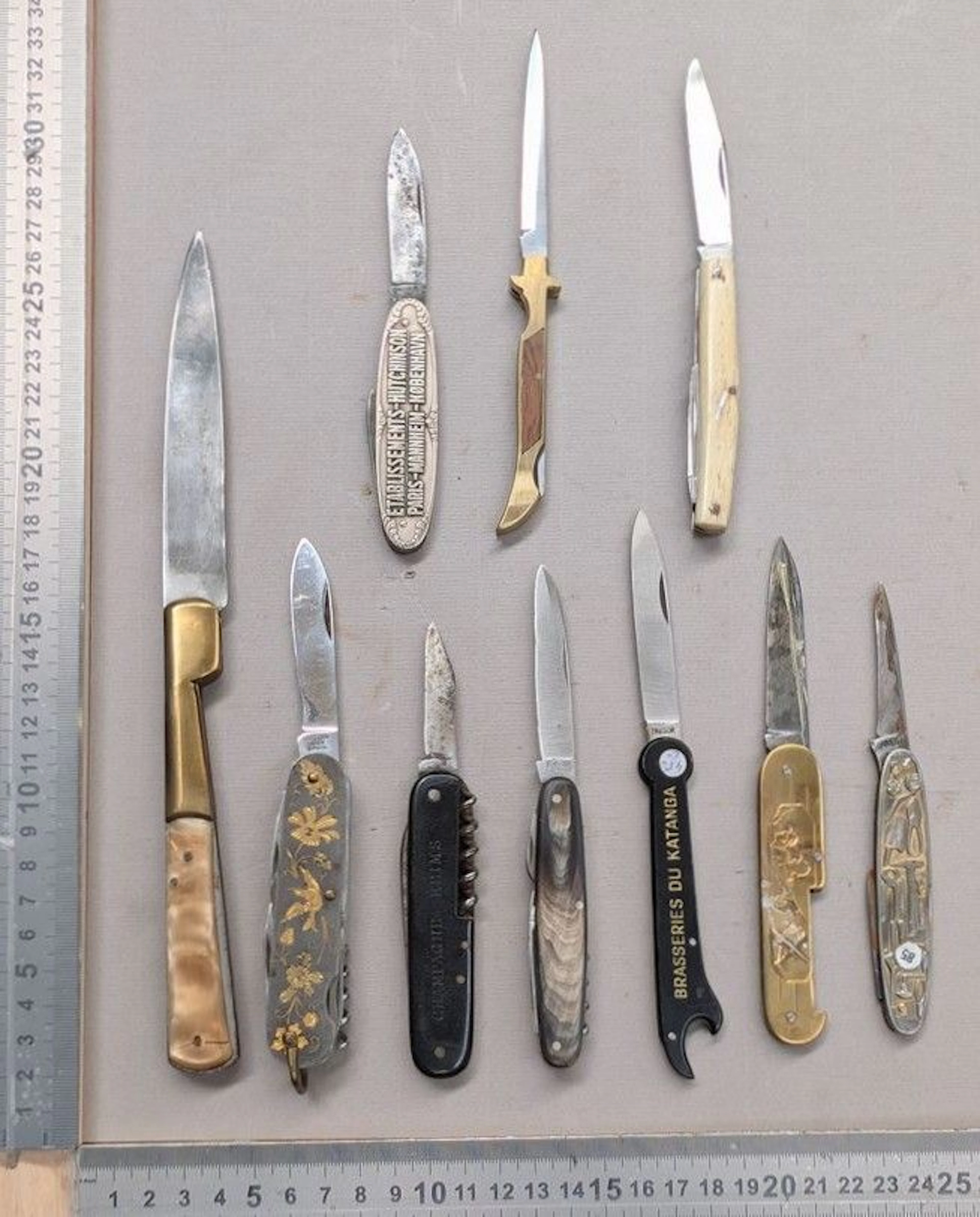 Set of antique knives or pocket knives—see photos for dimensions and condition