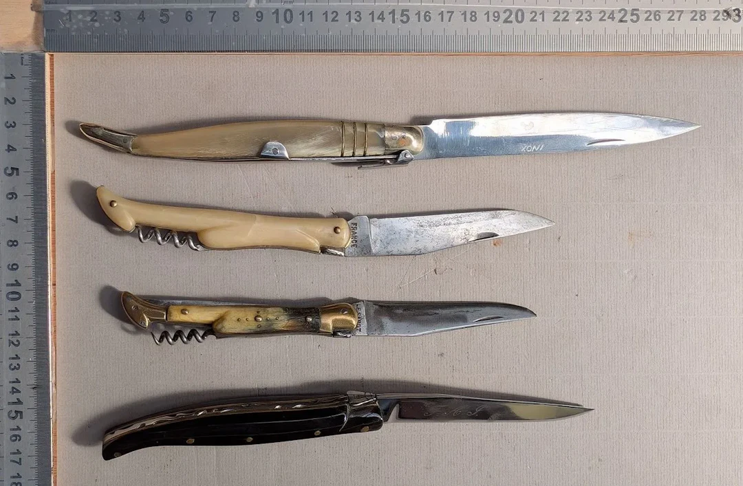 Set of 4 vintage pocket knives with sliding blades, 1930s—see photos