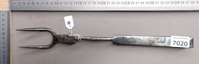 1 antique 18th-century wrought-iron hearth fork, 2 tines—see photos
