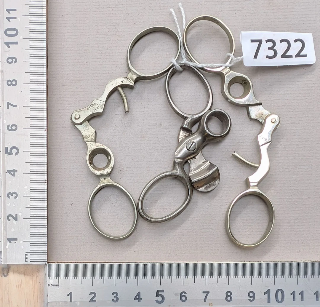 3-in-1 cigar cutter and puncher - See photos for dimensions and condition
