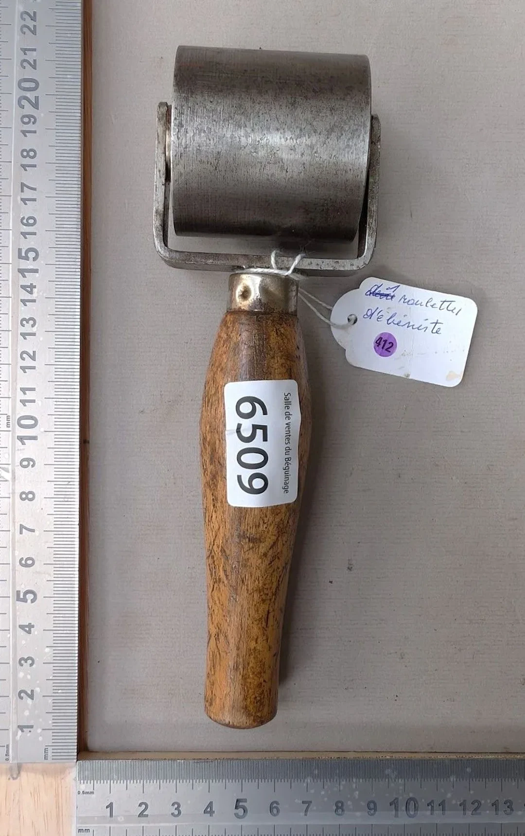 1 steel cabinetmaker's caster—see photos for dimensions and condition
