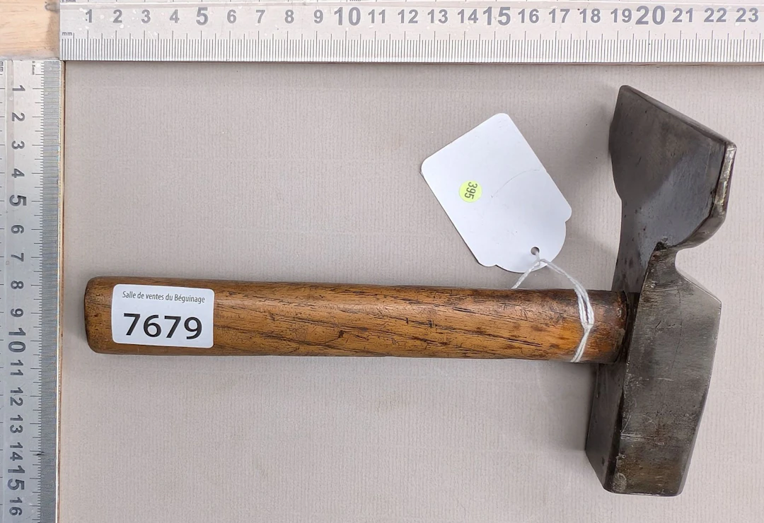 1 steel hammer for sheet metal work—see photos for dimensions and condition