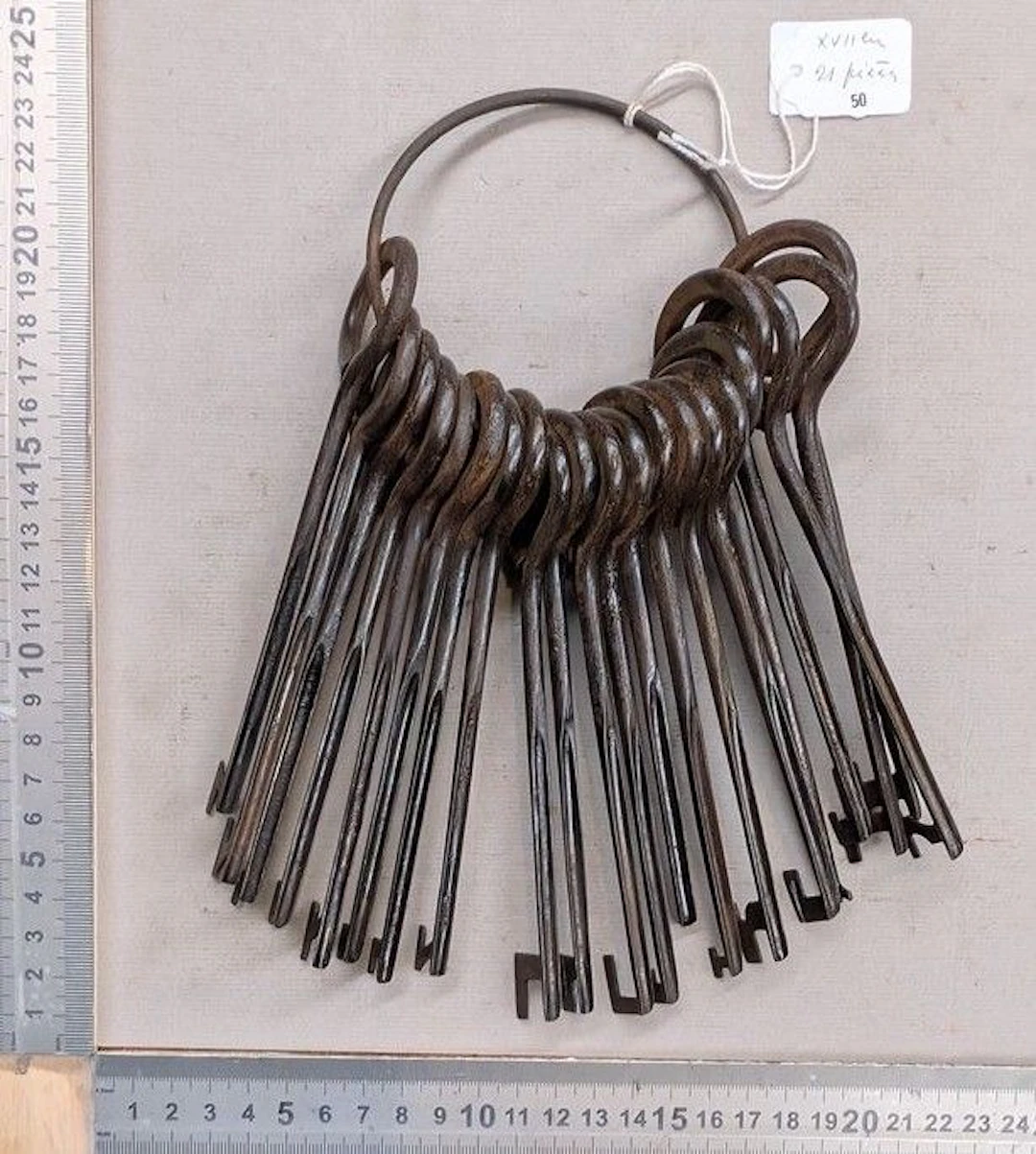 Wrought-iron lock finial or master key from the 17th–18th centuries—see