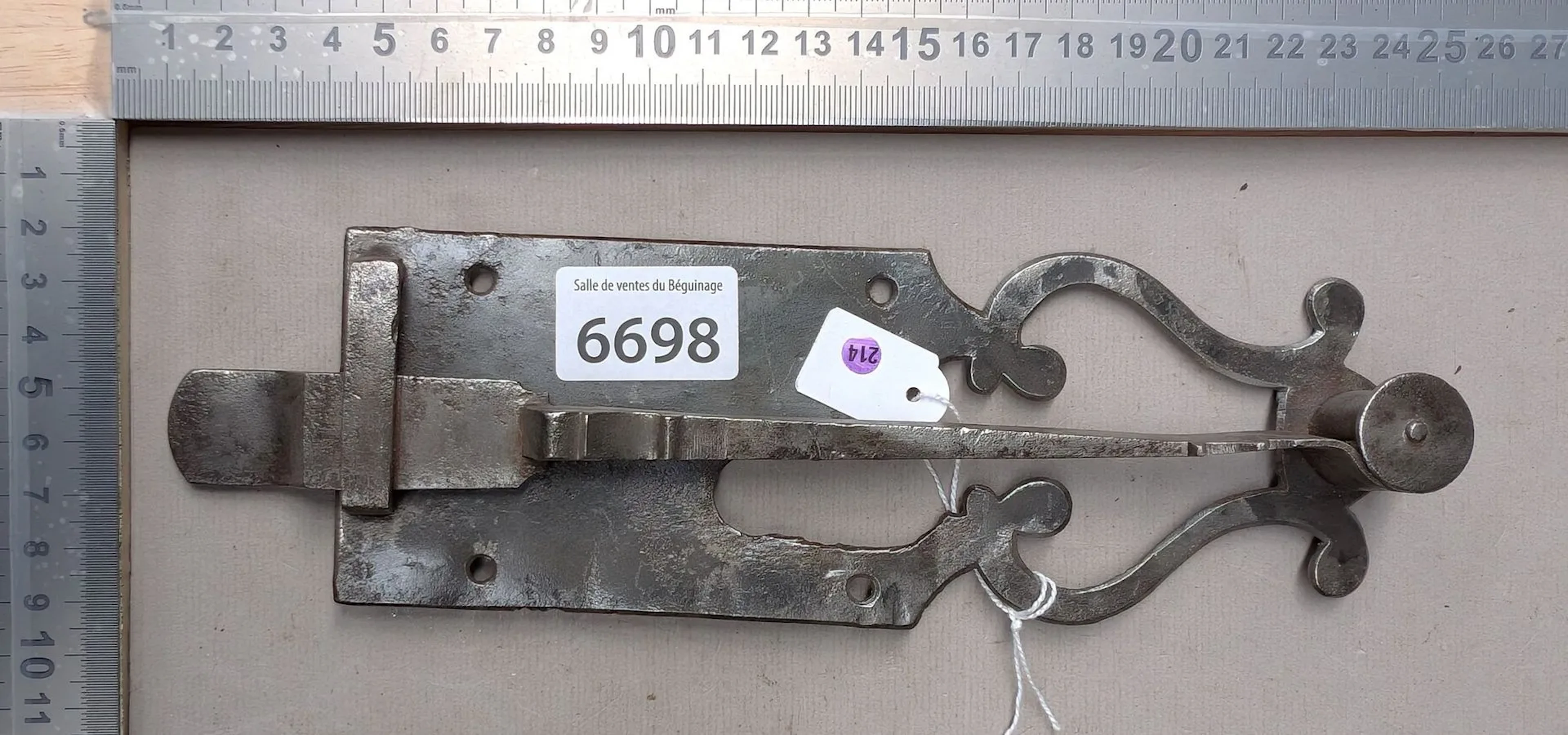 1 antique wrought-iron bolt - See photos for dimensions and condition