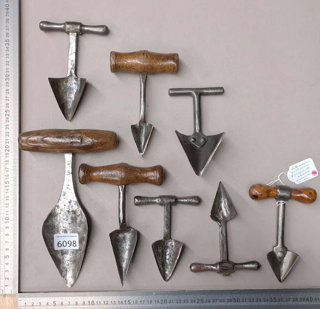 8 plumber's reamers on a display stand—see photos for dimensions and condition