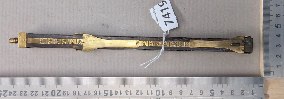 1 antique brass pedimeter, circa 1800, with ebony - See photos for