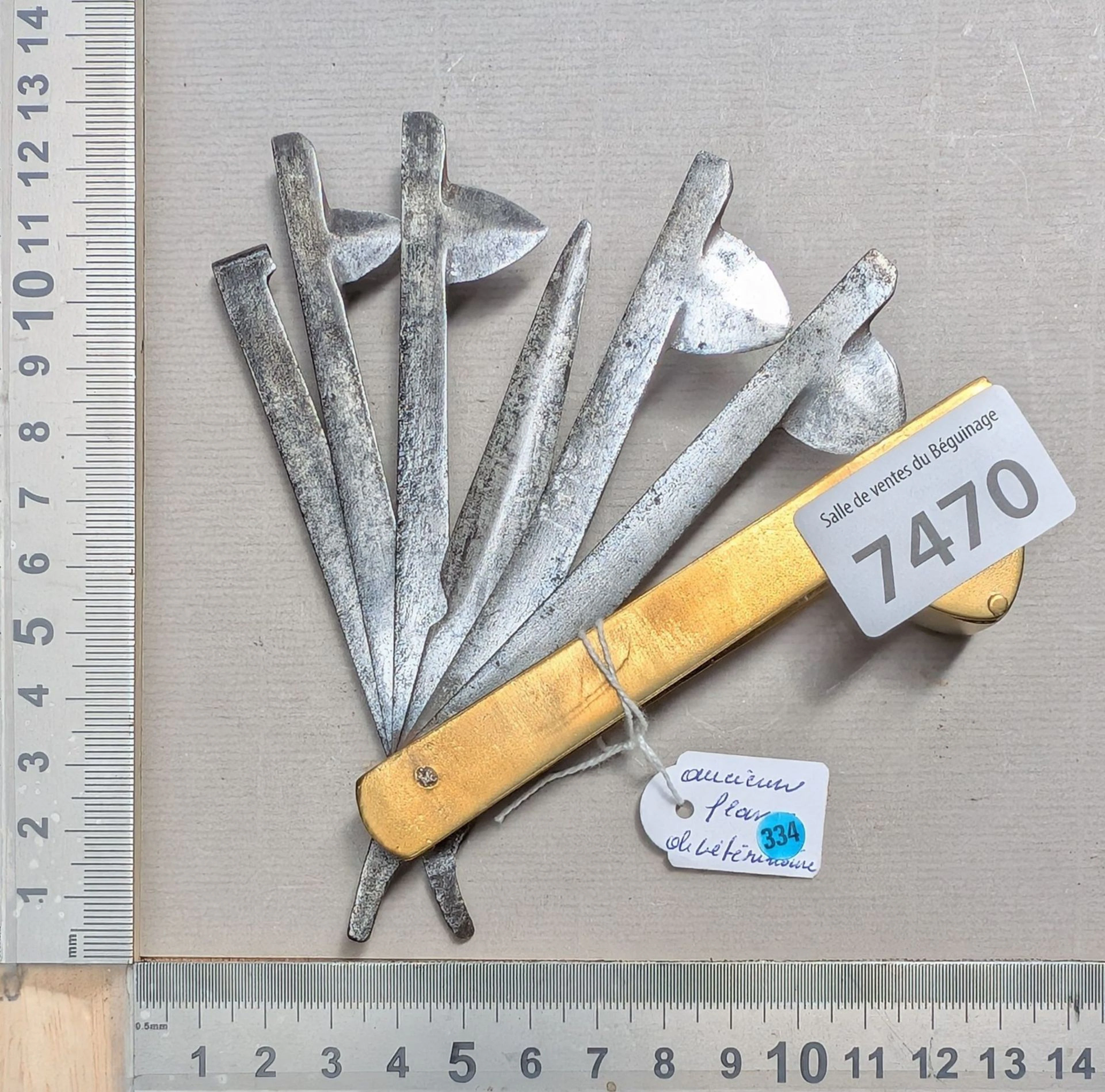 1 veterinary burner, 6 blades + brass - See photos for dimensions and condition