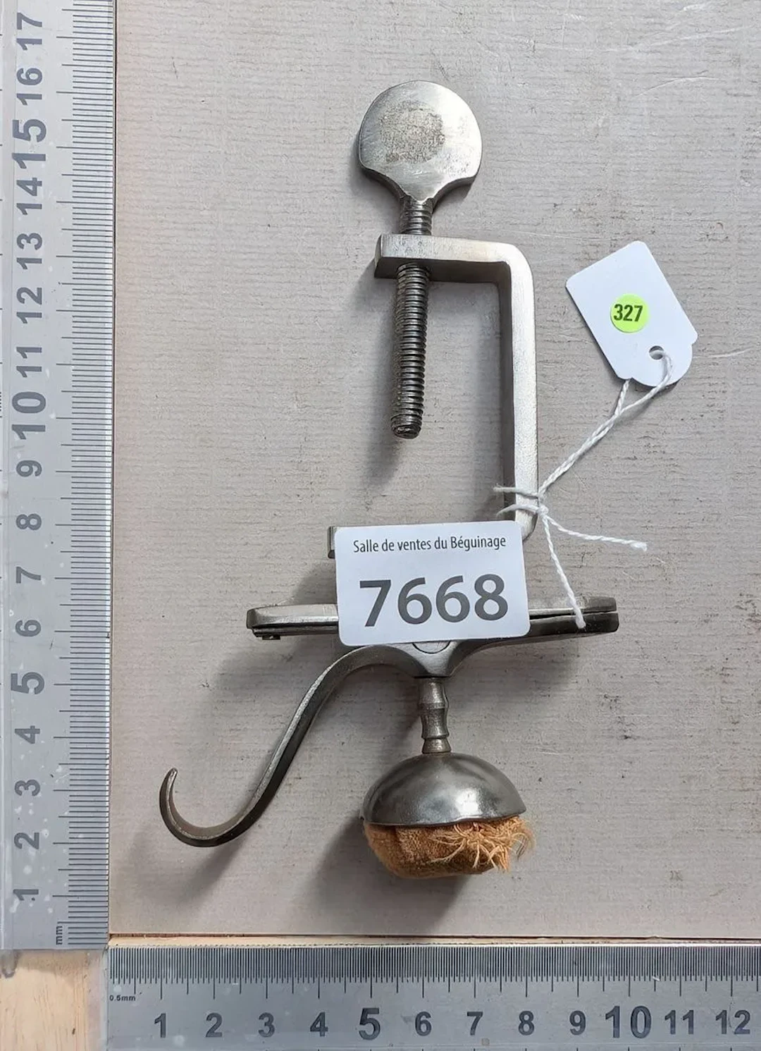 1 forged brass-steel needle holder - See photos for dimensions and condition