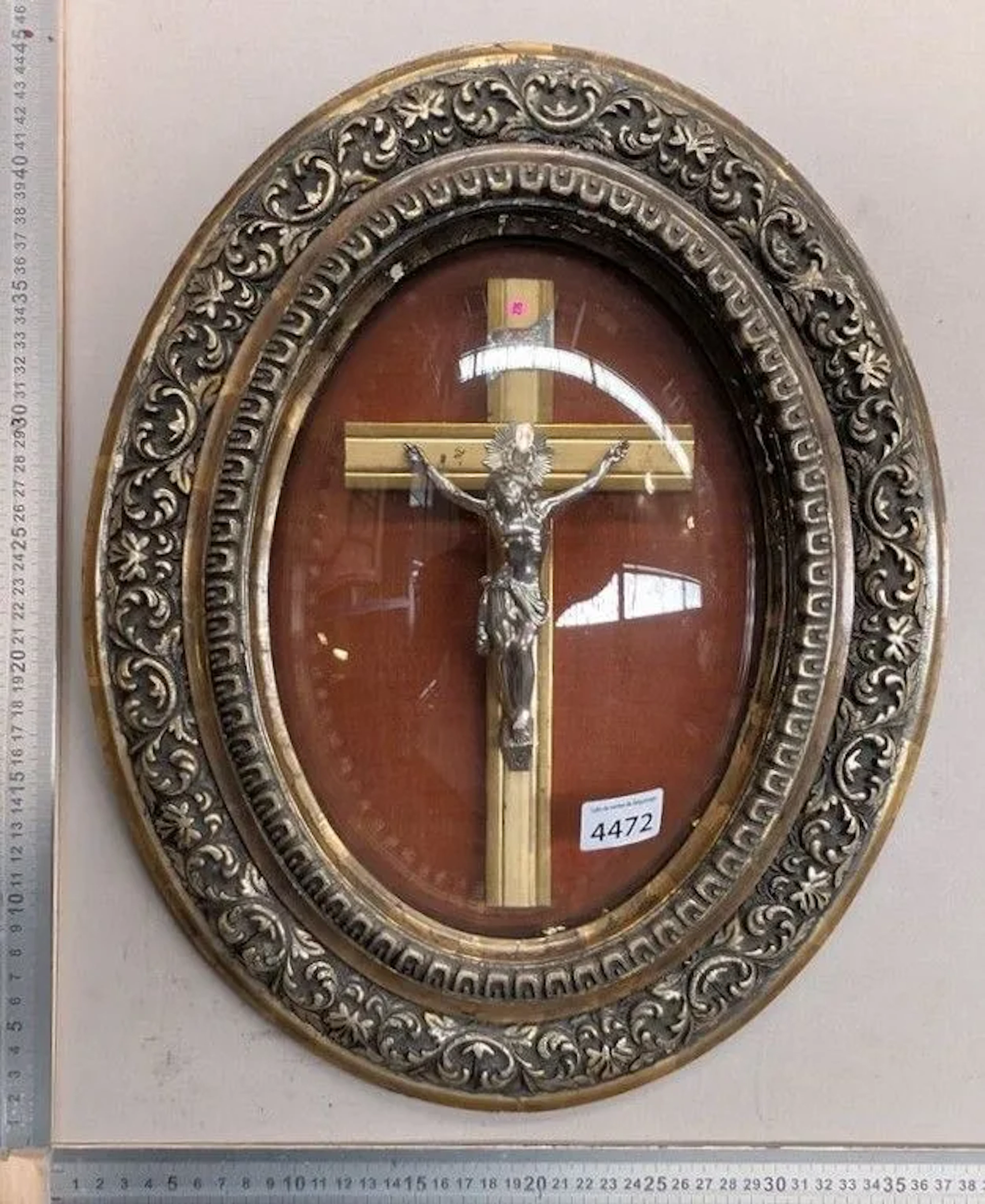 Chrisfix in his medallion—see photos for dimensions and condition