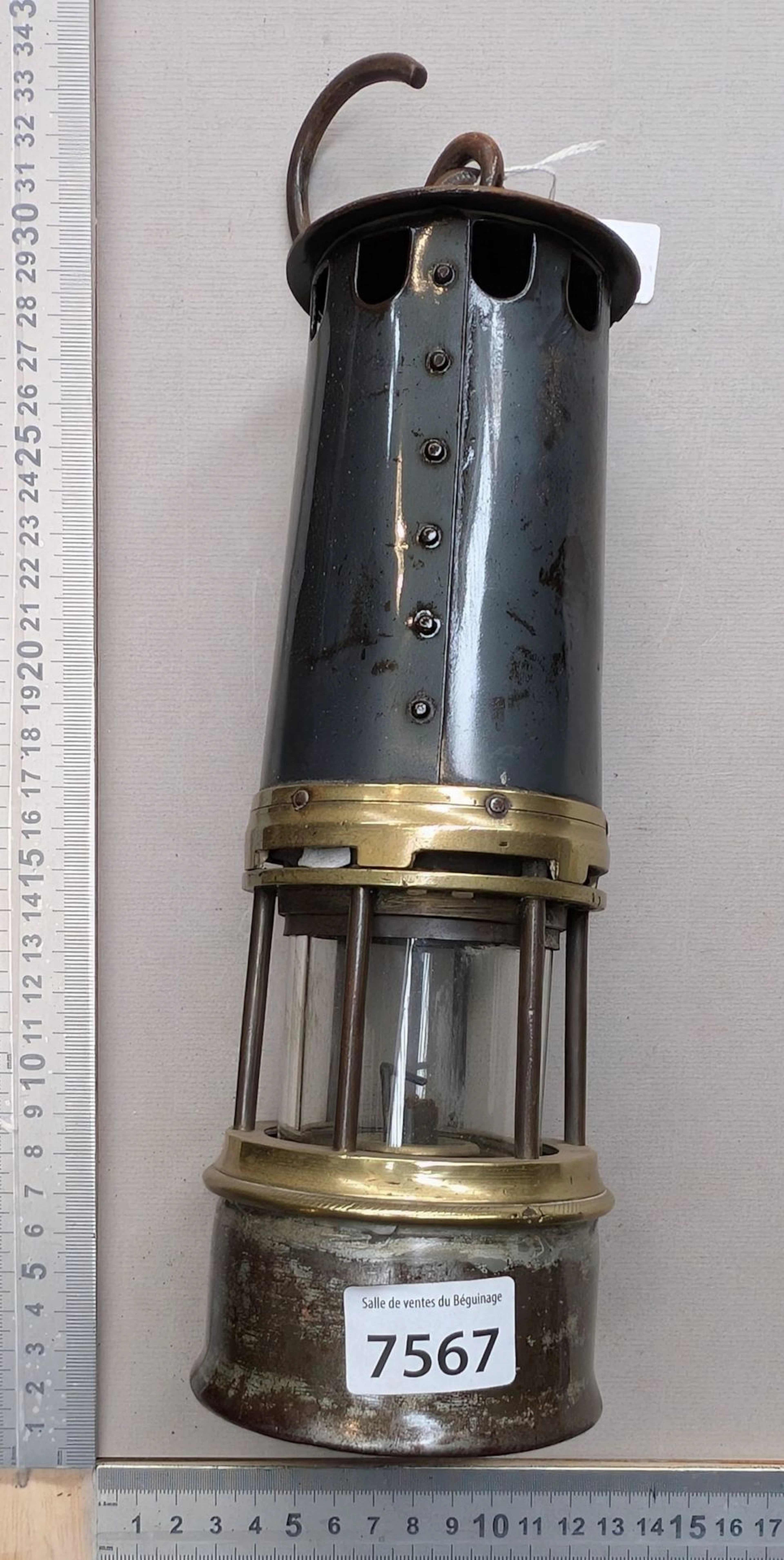 1 miner's lamp—see photos for dimensions and condition