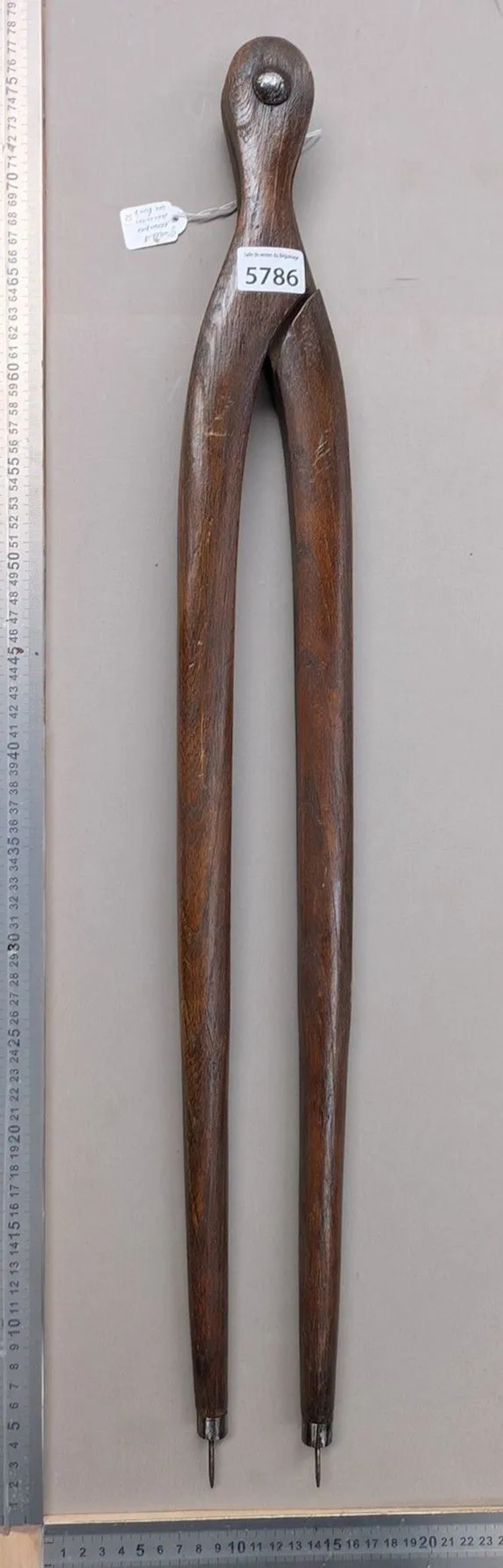 Very beautiful wooden compass, 74 cm - See photos for dimensions and condition
