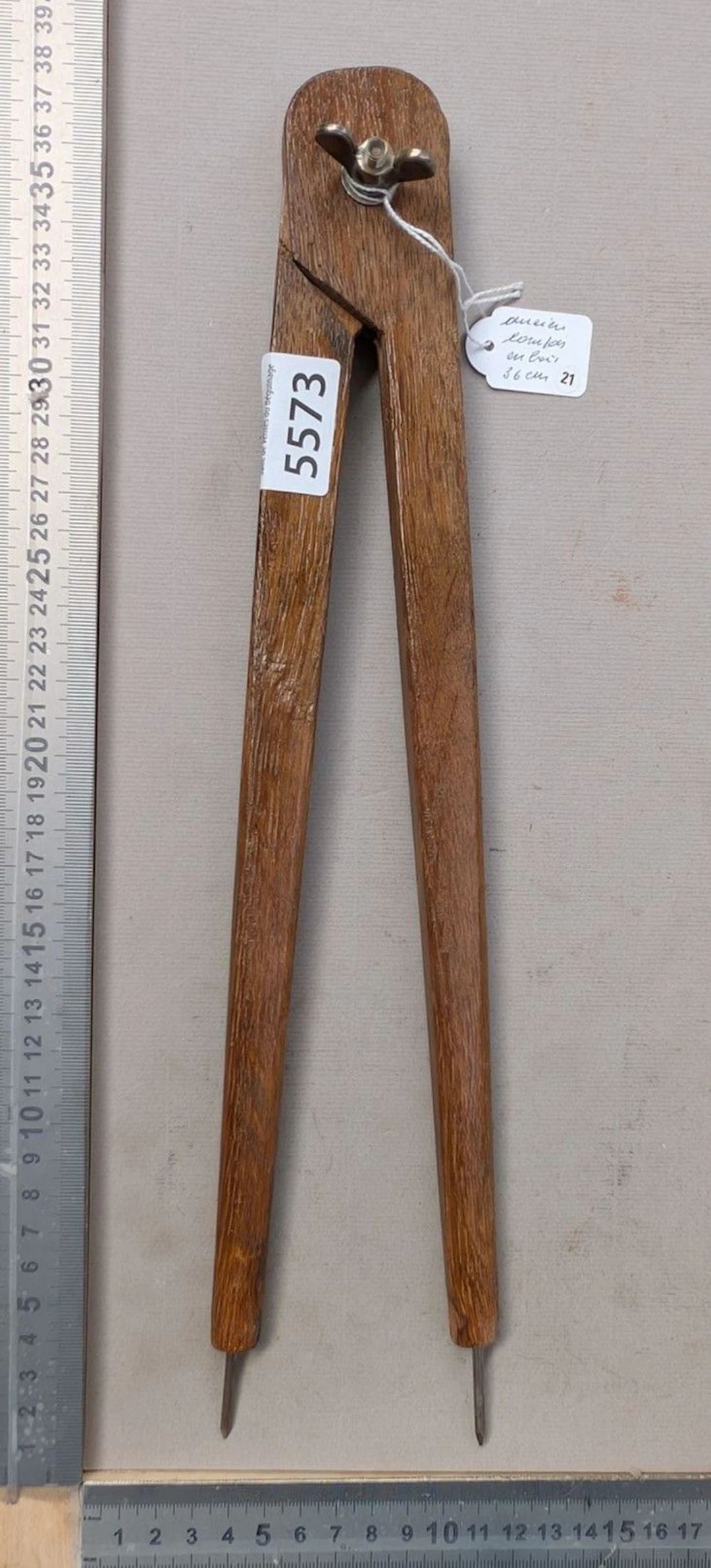 Beautiful 36-cm wooden and brass compass—see photos for dimensions