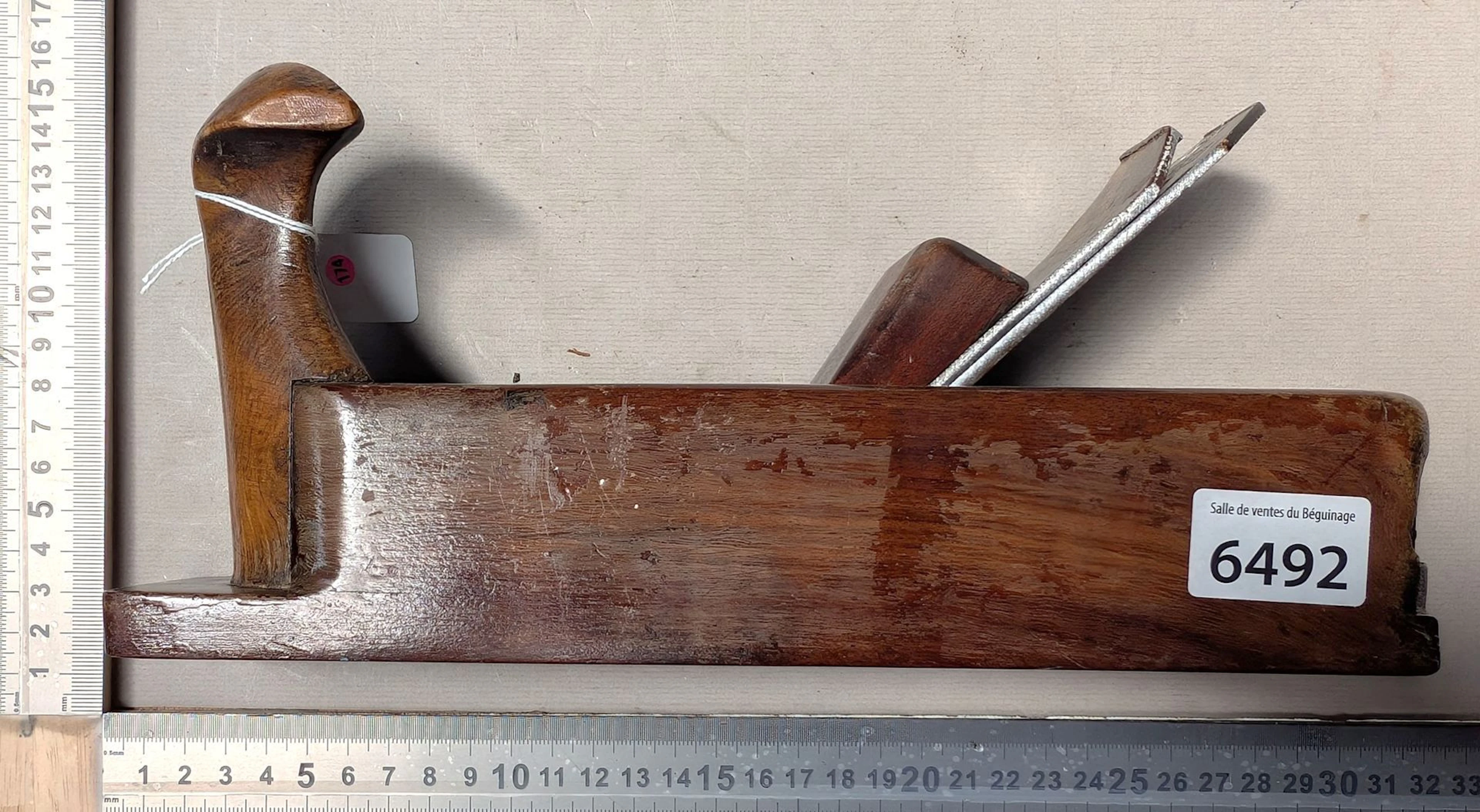 1 antique plane—see photos for dimensions and condition