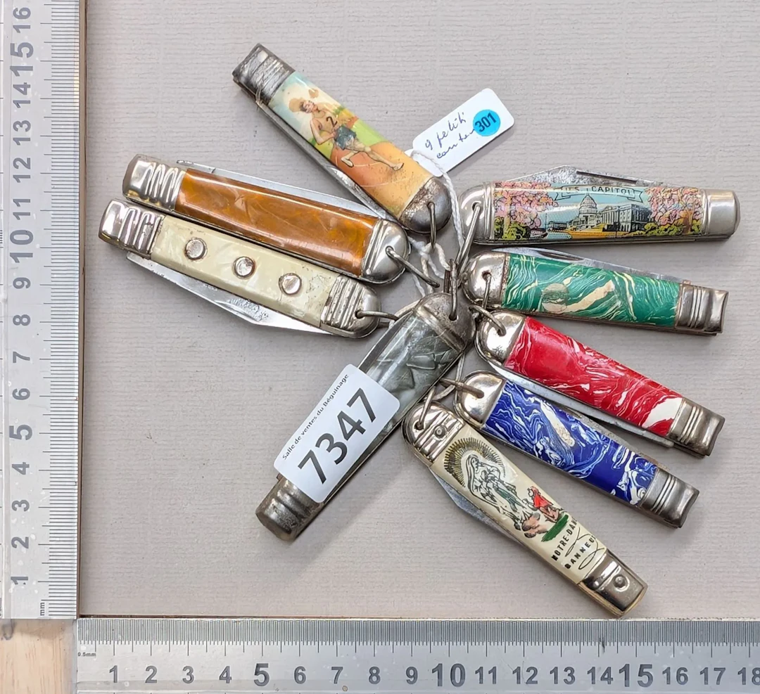 9 small children's knives—see photos for dimensions and condition