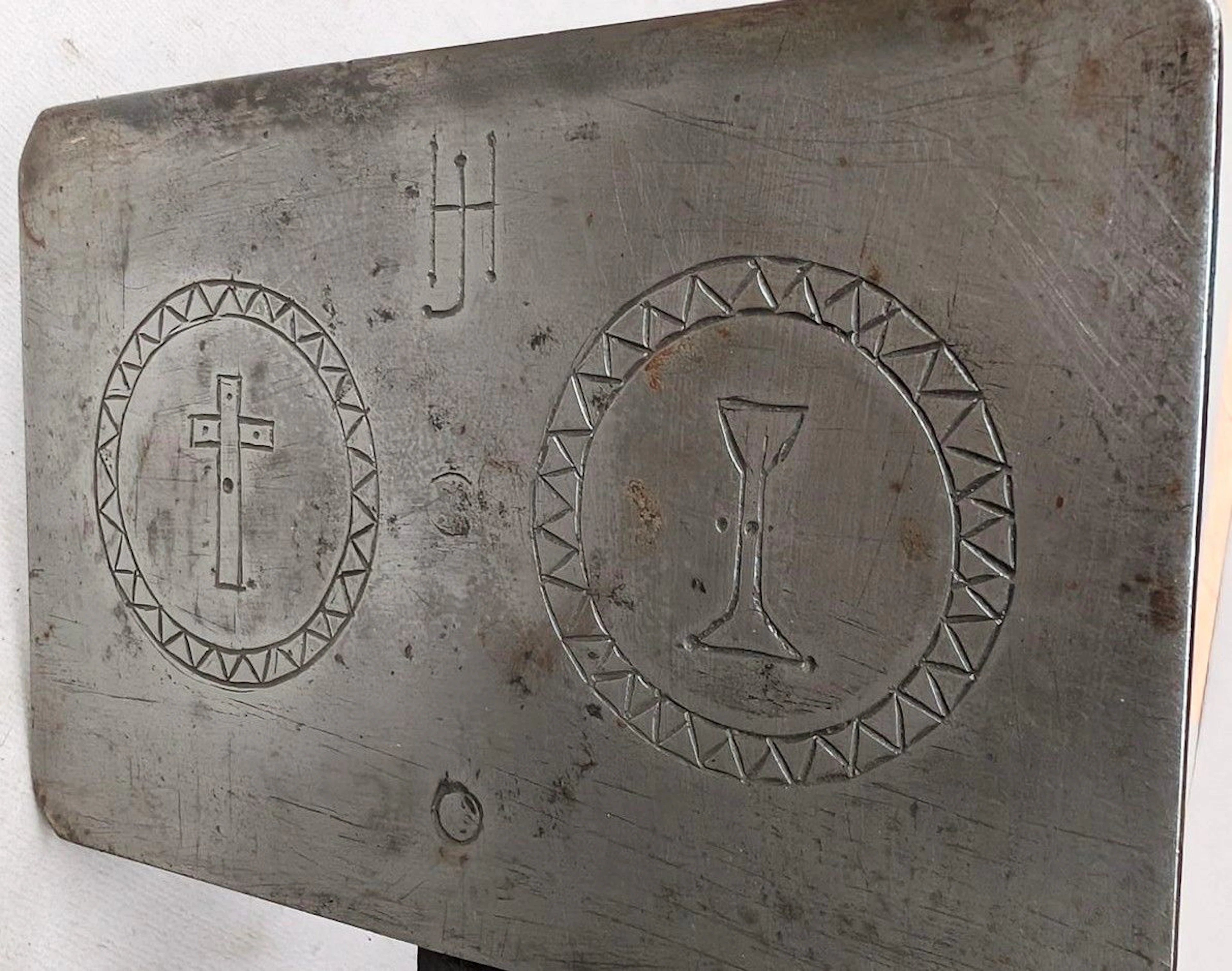 Antique communion wafer iron—see photos for dimensions and condition