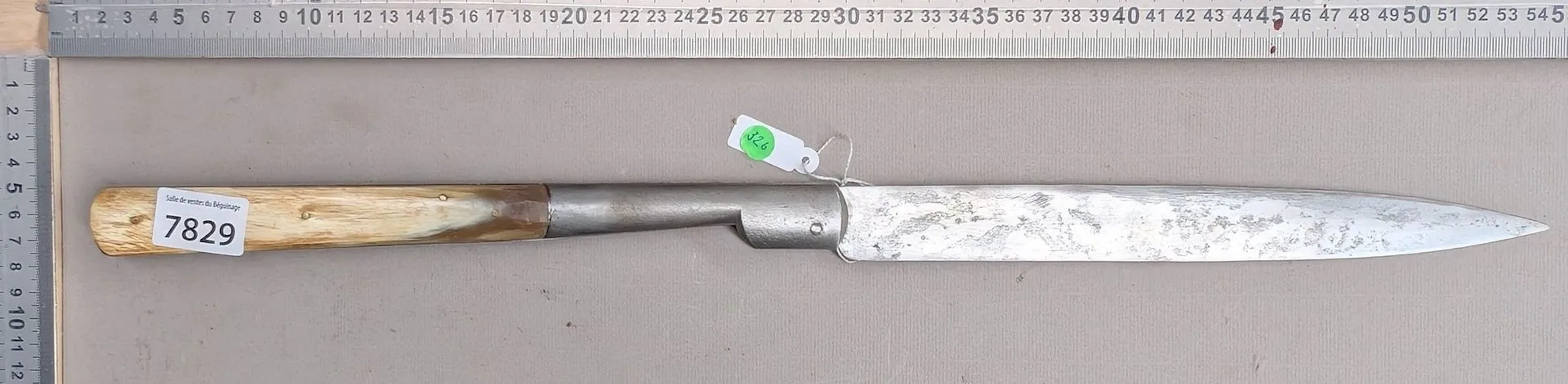 1 antique folding knife—see photos for dimensions and condition