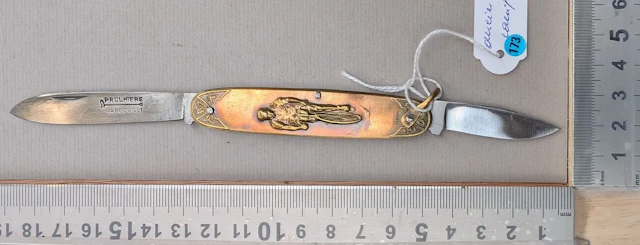 Vintage PRULHIERE LA BEQUILLE double-blade pocket knife—see photos