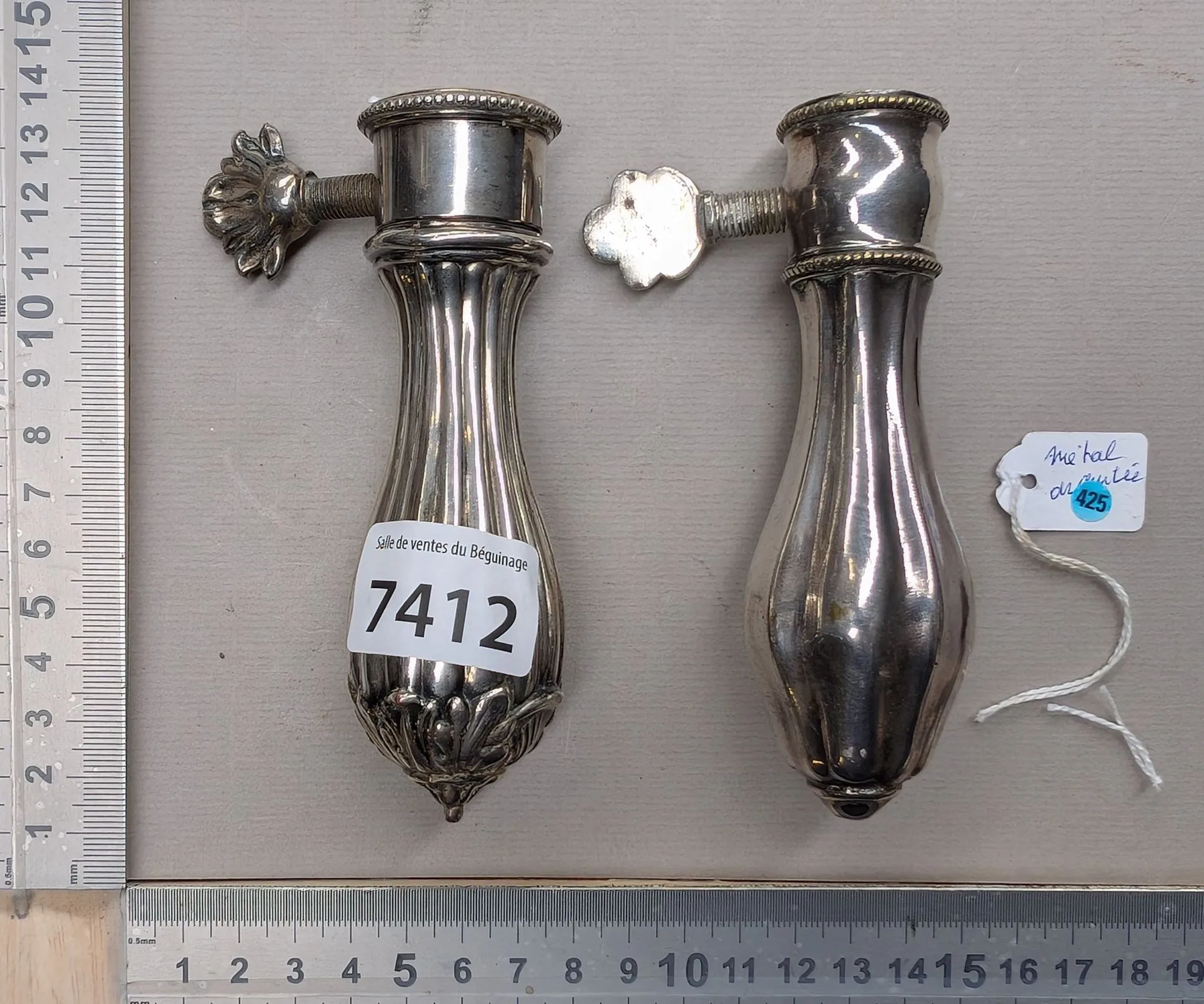 2 antique silver-plated leg sleeves—see photos for dimensions and condition