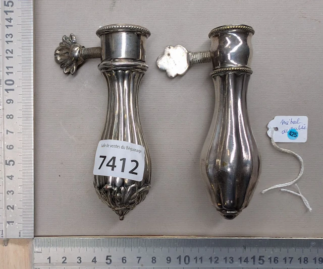2 antique silver-plated leg sleeves—see photos for dimensions and condition