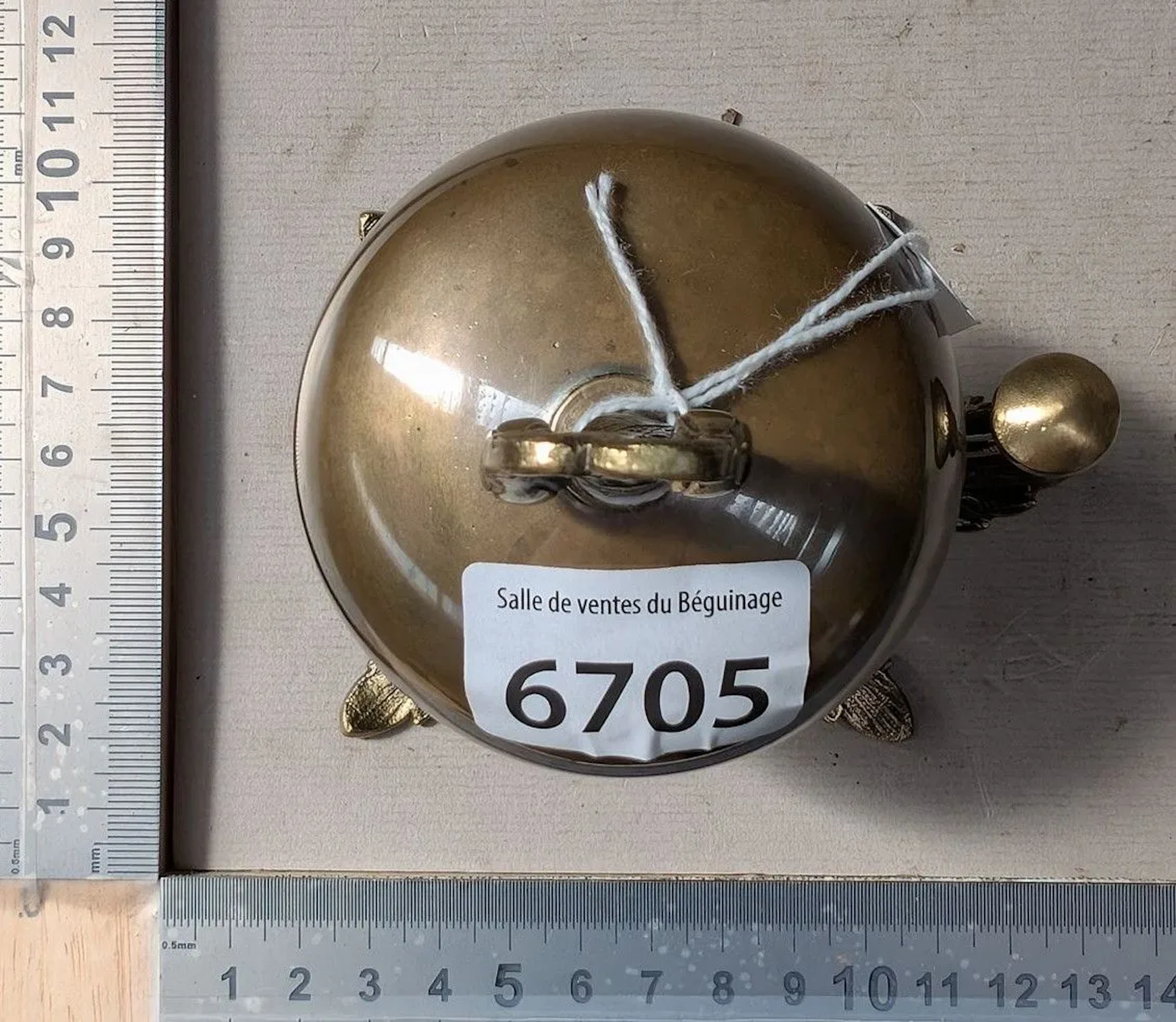 1 bronze counter bell—see photos for dimensions and condition