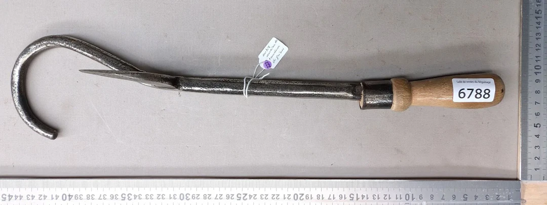 Antique thrush-trapping tool—see photos for dimensions and condition
