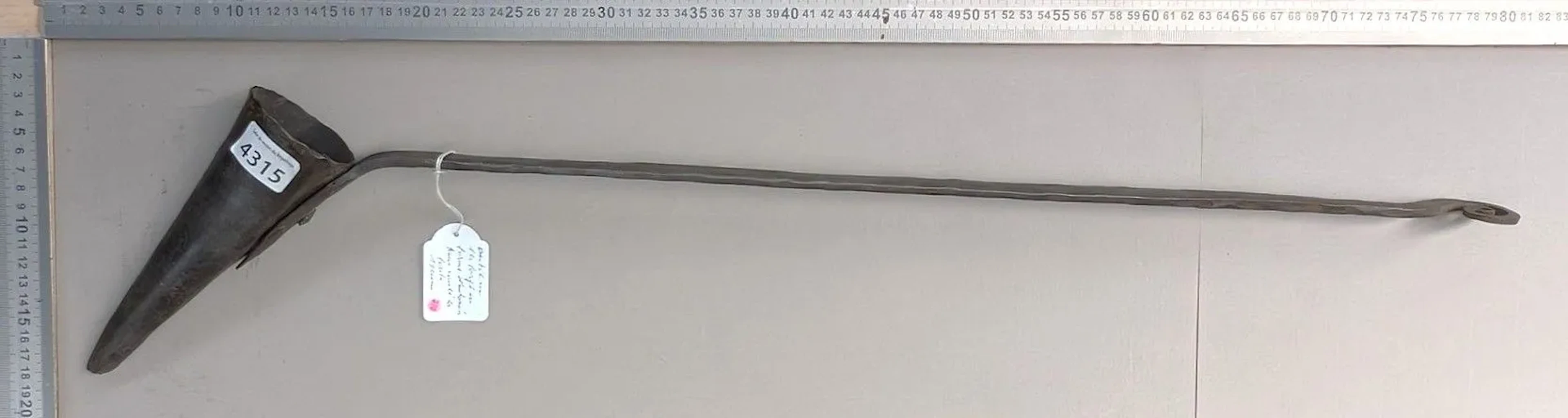 Wrought-iron tool for gluing—see photos for dimensions and condition