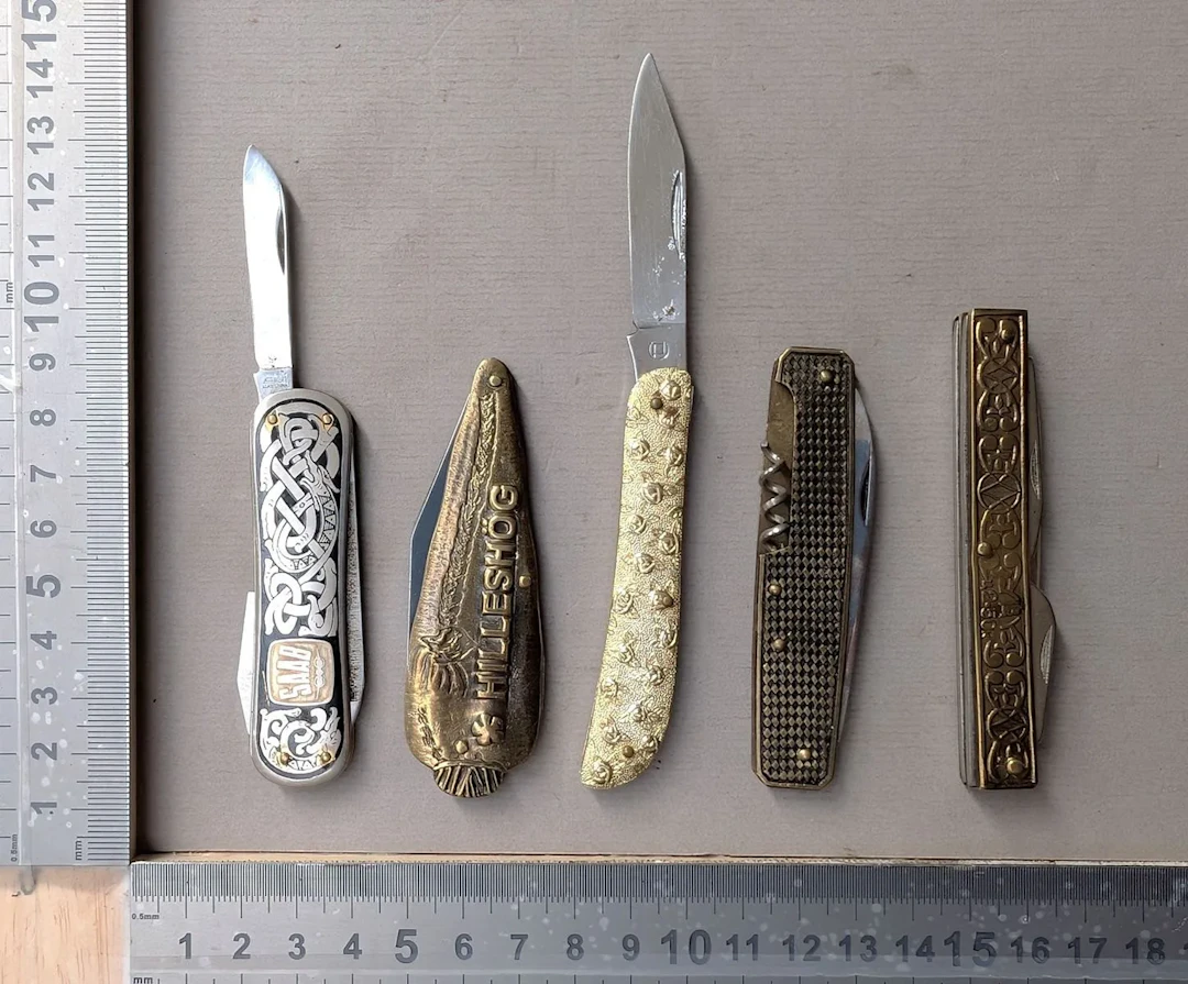 5 antique pocket knives—see photos for dimensions and condition