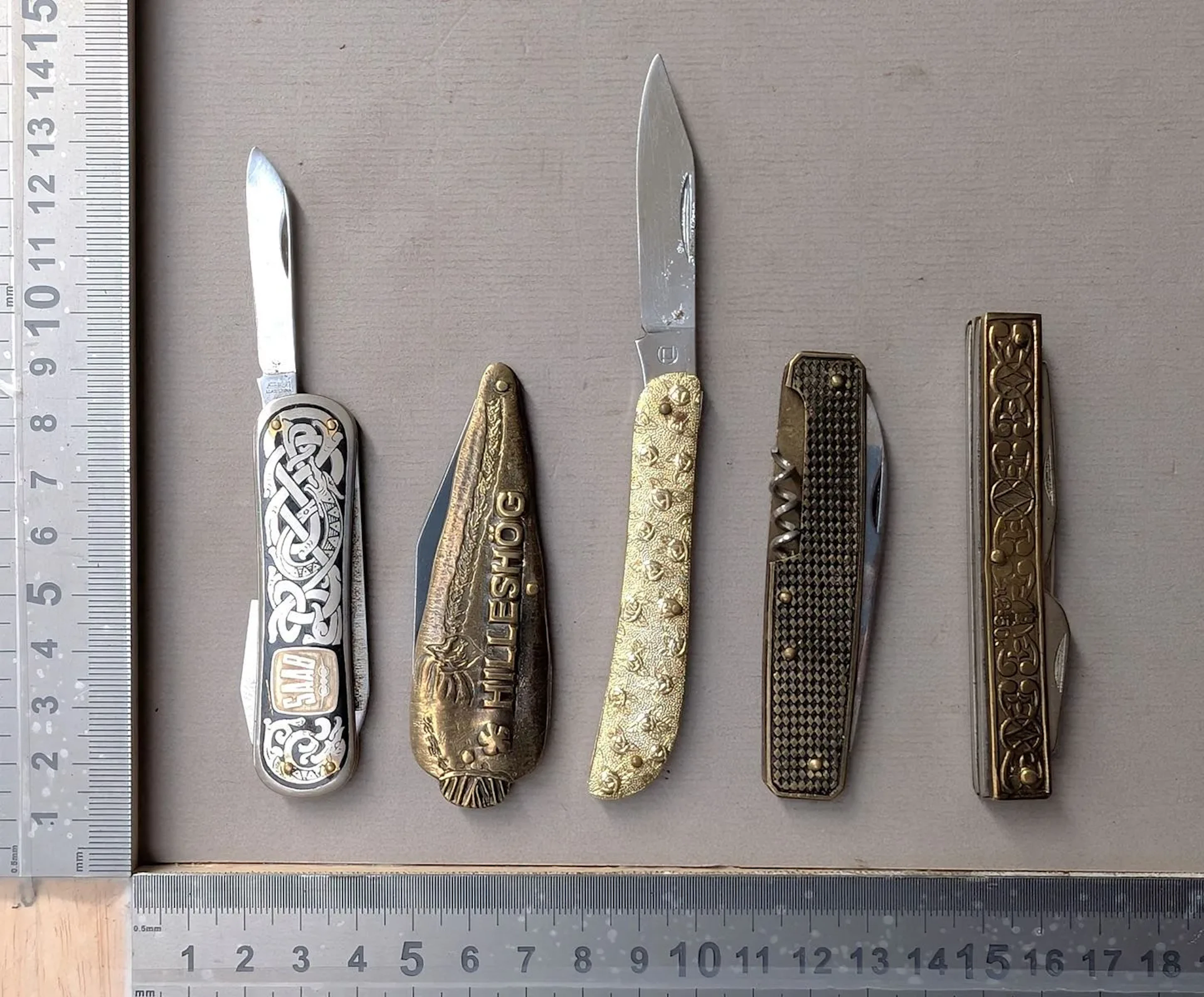 5 antique pocket knives—see photos for dimensions and condition