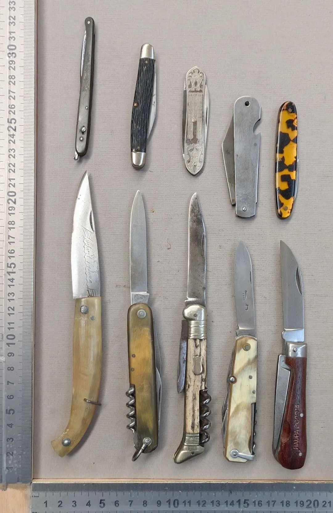 Set of antique knives or pocket knives—see photos for dimensions and condition
