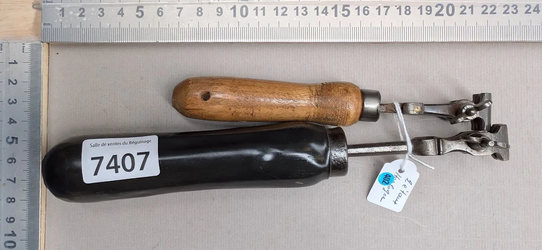 2 watchmaker's vises—see photos for dimensions and condition