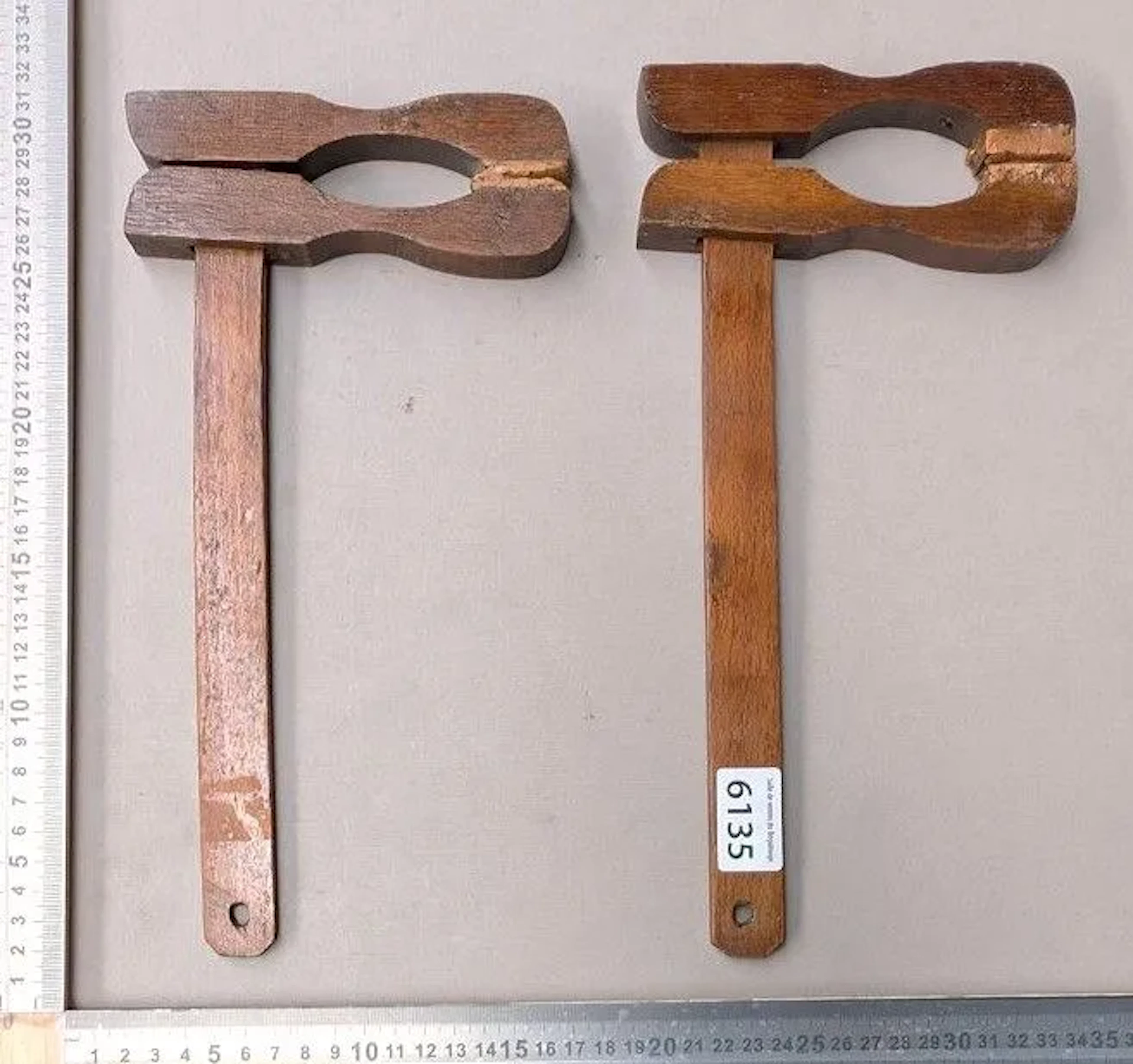 2 luthier's clamps for violins—see photos for dimensions and condition