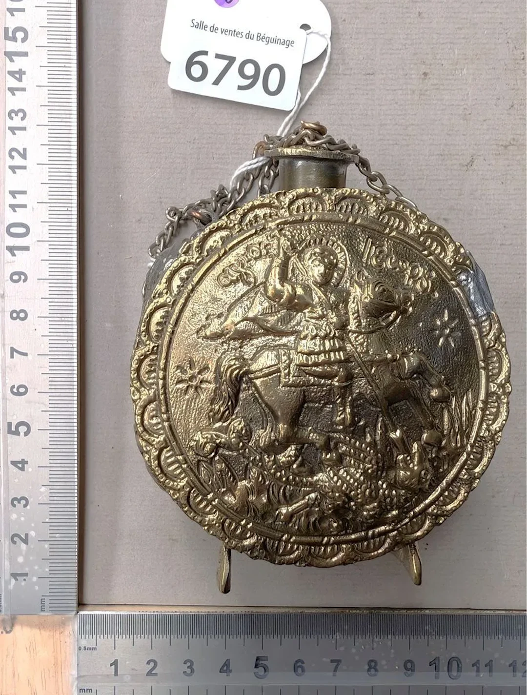 1 small antique brass canteen—see photos for dimensions and condition