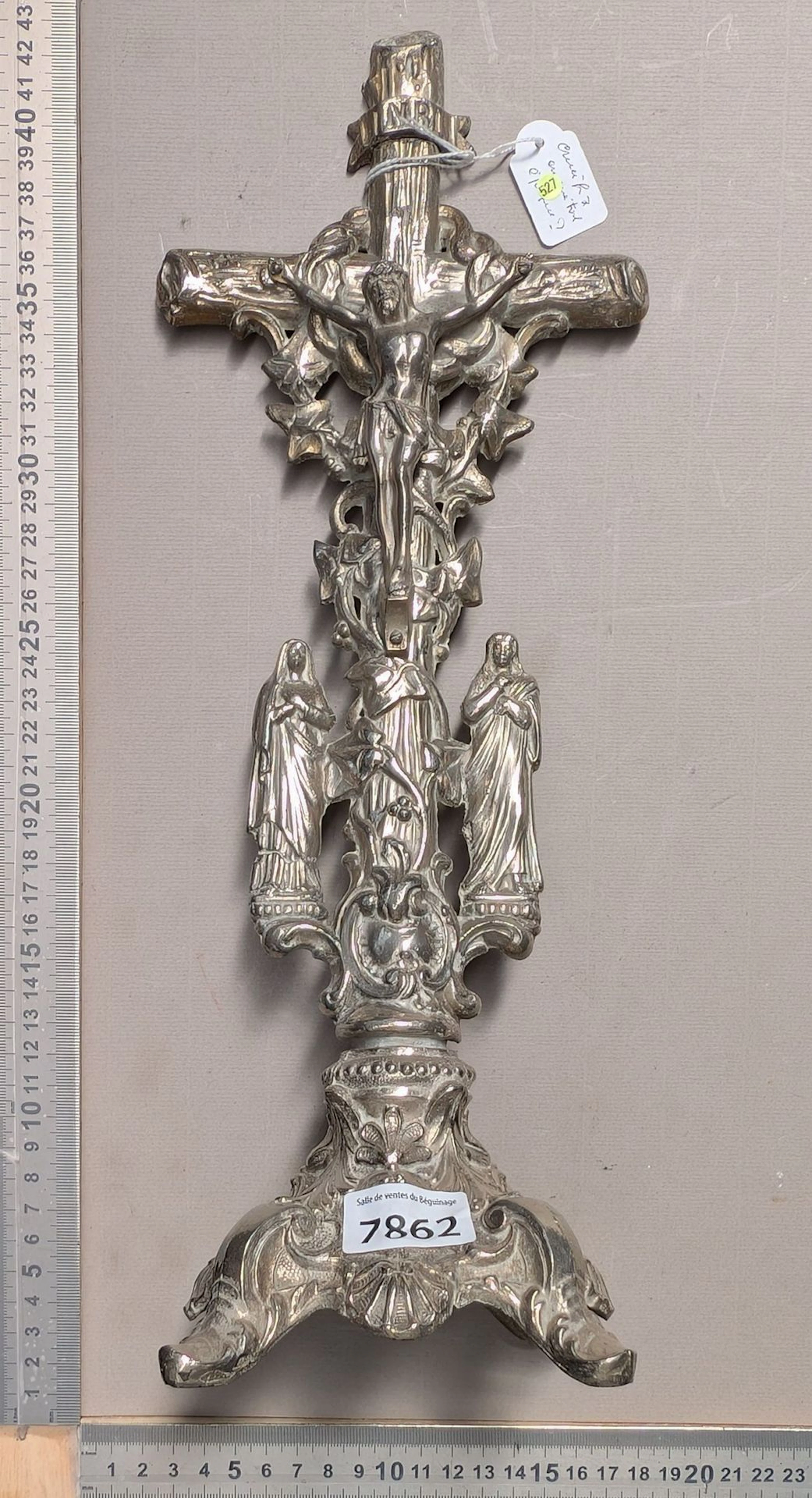 Antique bronze crucifix - See photos for dimensions and condition
