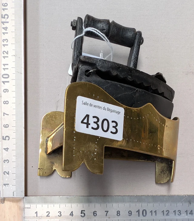 Antique iron - See photos for dimensions and condition