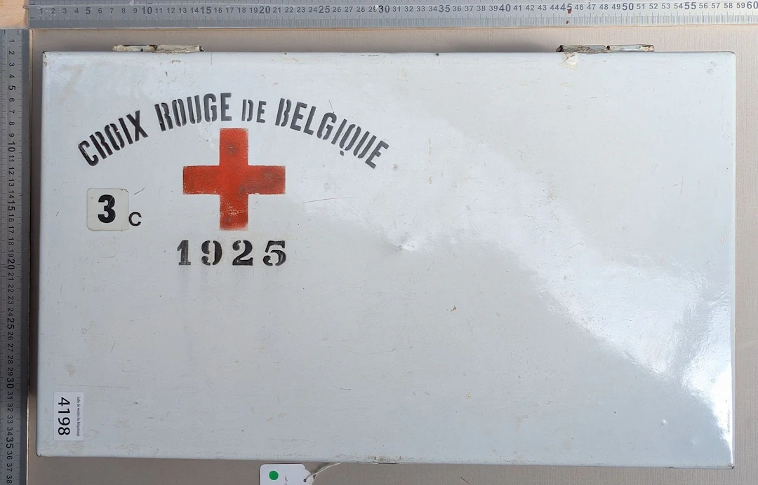 Belgian Red Cross metal box—see photos for dimensions and condition