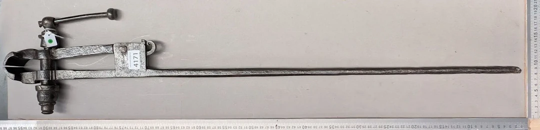 Steel floor vise—see photos for dimensions and condition