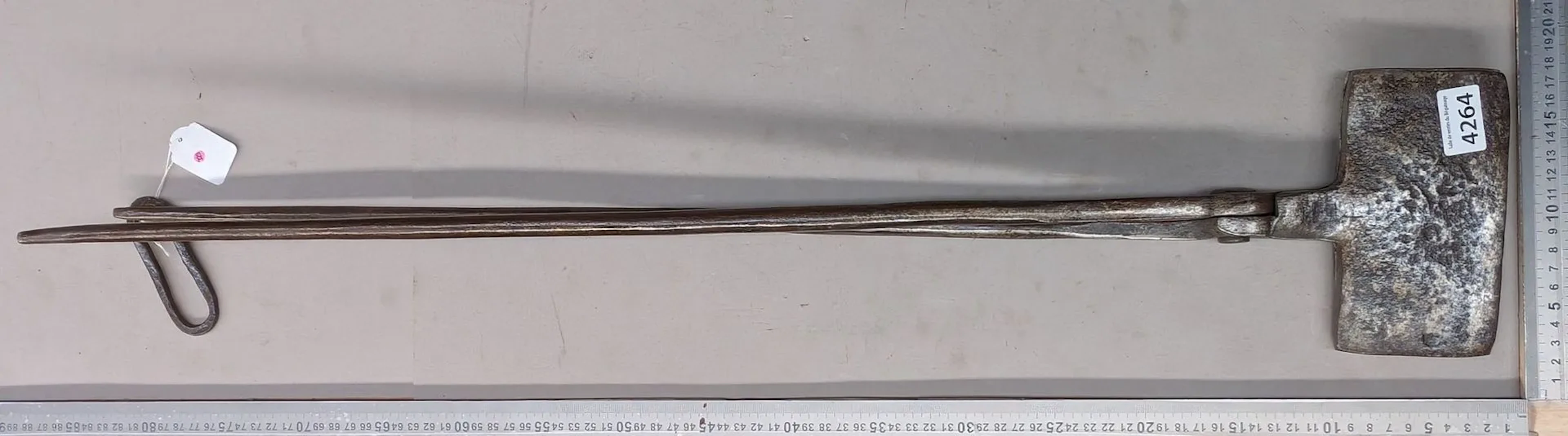 Antique host iron - See photos for dimensions and condition