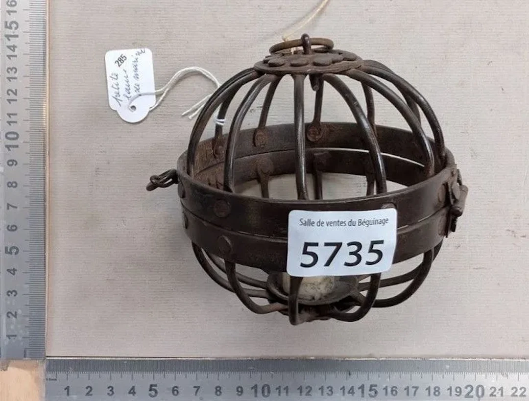 Small marine lamp—see photos for dimensions and condition