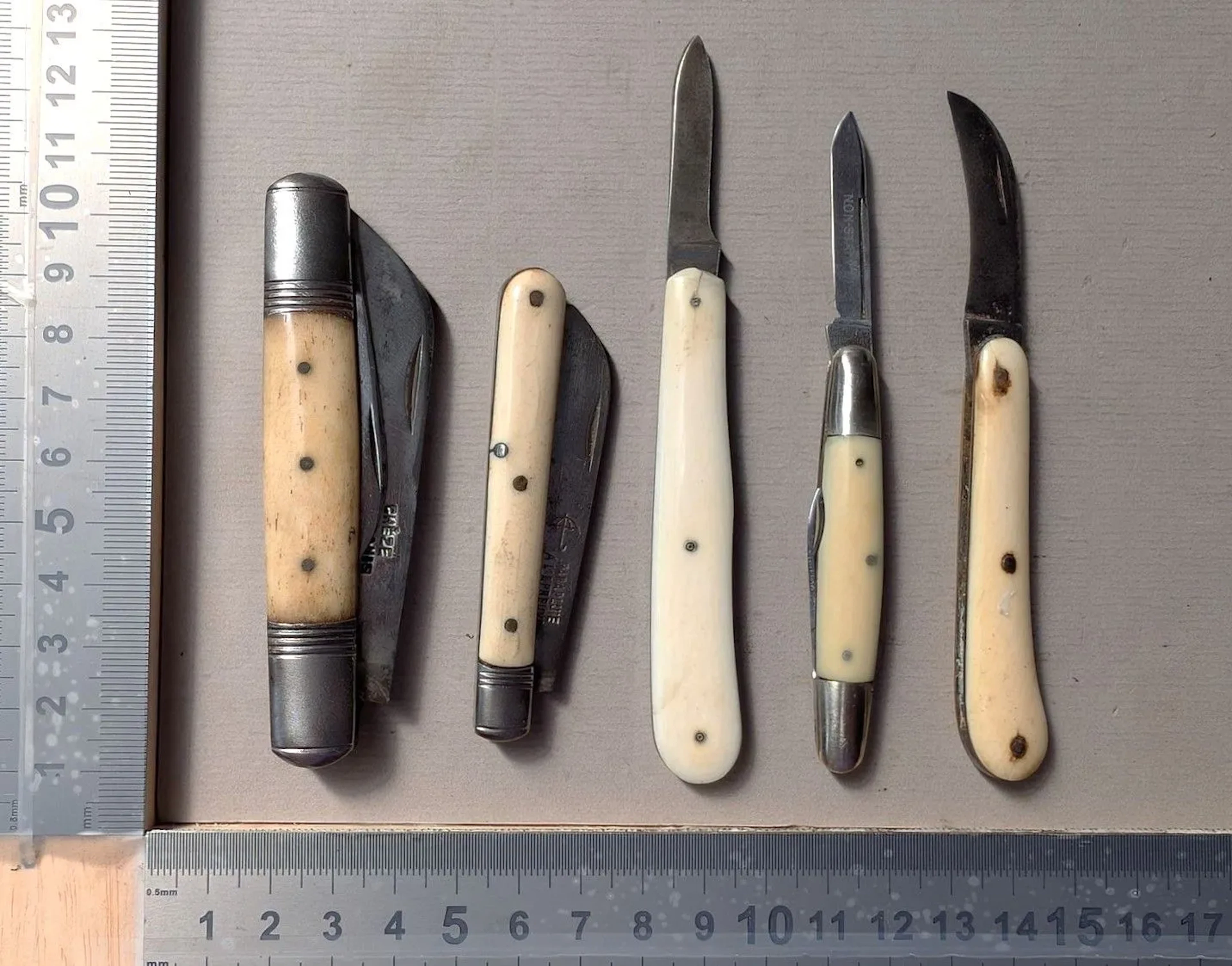 5 antique knives—see photos for dimensions and condition