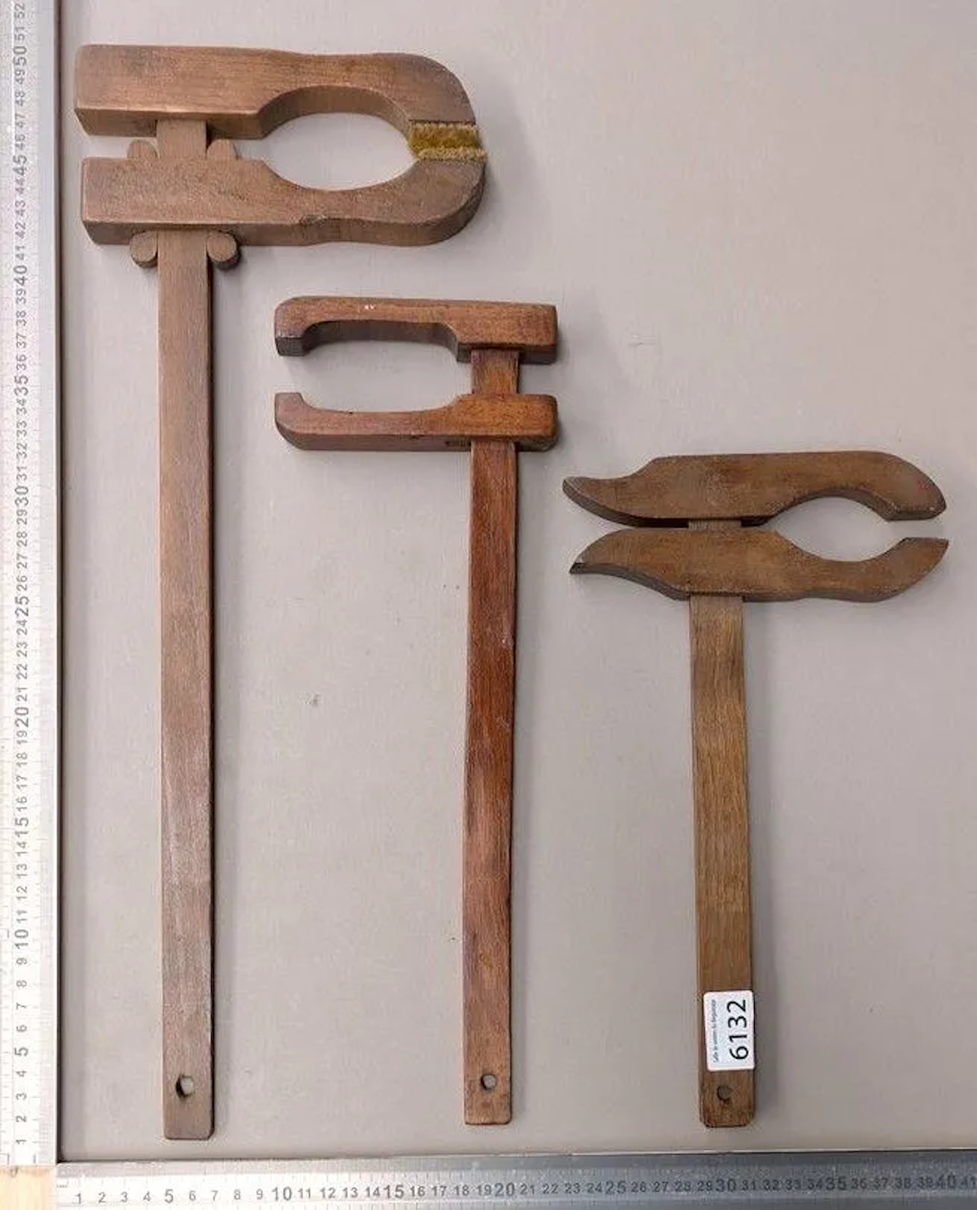 2 luthier's clamps for violins—see photos for dimensions and condition