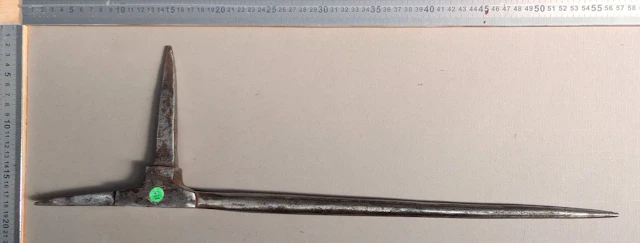 1 antique steel bigorne - See photos for dimensions and condition